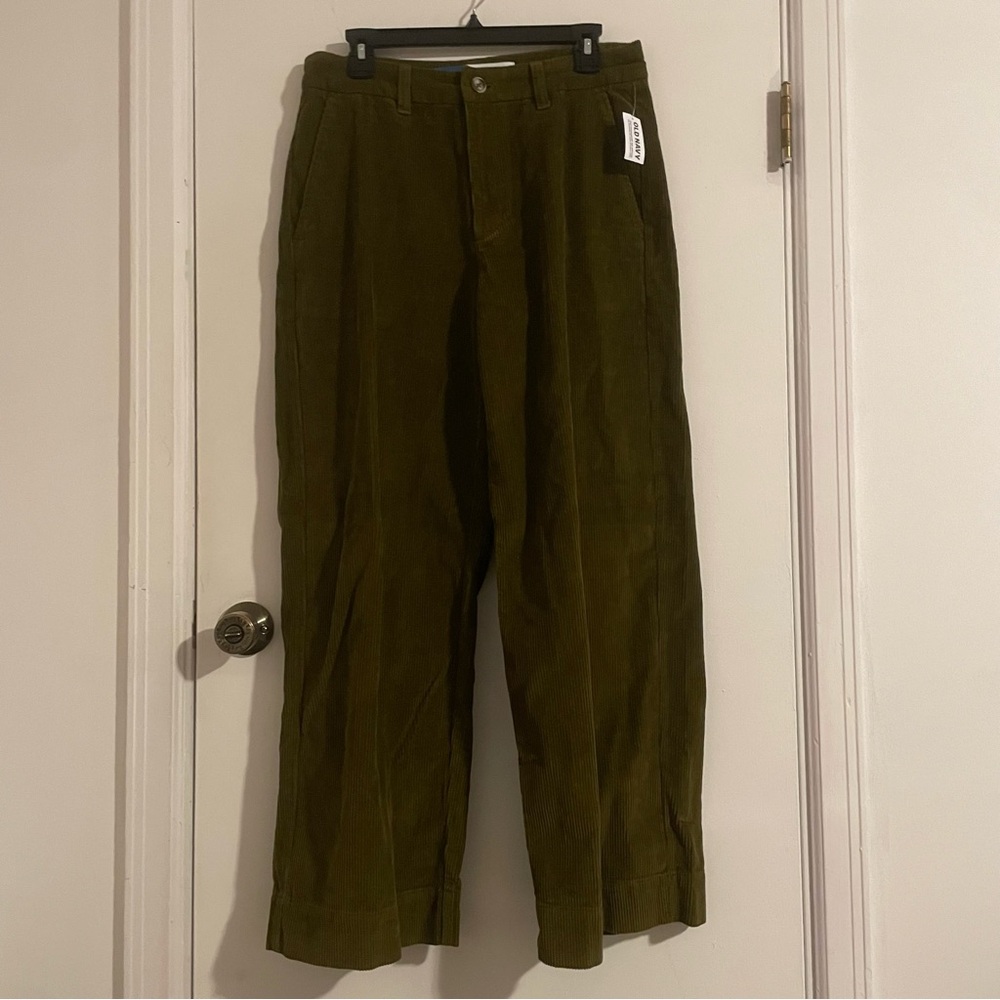 Old Navy Women's Corduroy Pants in Olive